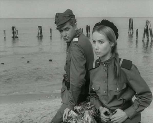 Четыре танкиста и собака. 9 серия "Замена" [1966-1970, военный]