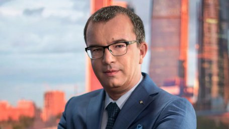"Не дно, а позорное днище": Юрий Пронько вышел из себя, узнав, кому чиновники помогут в кризис