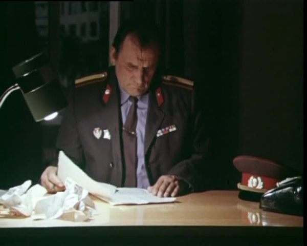 Выгодный контракт. 1-я серия. &laquo;Нейлоновая куртка&raquo; [1979, детектив]