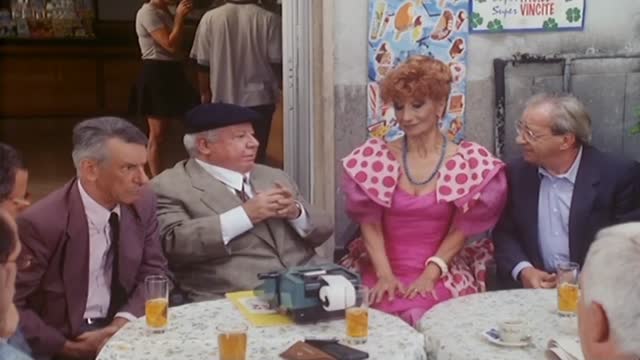 Фантоцци 10 - Фантоцци 2000  Клонирование / Fantozzi 2000 - La clonazione [1999 / Италия / комедия / П.Вилладжо]
