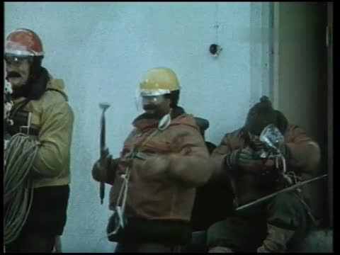 Покорители гор / მწვერვალის დამპყრობნი [1977, комедия, короткометражный]